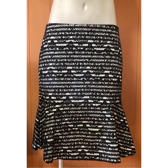 Ann Taylor Lace & Stripes Black & White Trumpet Skirt 6 - Picture 1 of 9